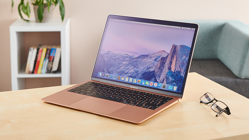 MacBook là sản phẩm máy tính xách tay của Apple
