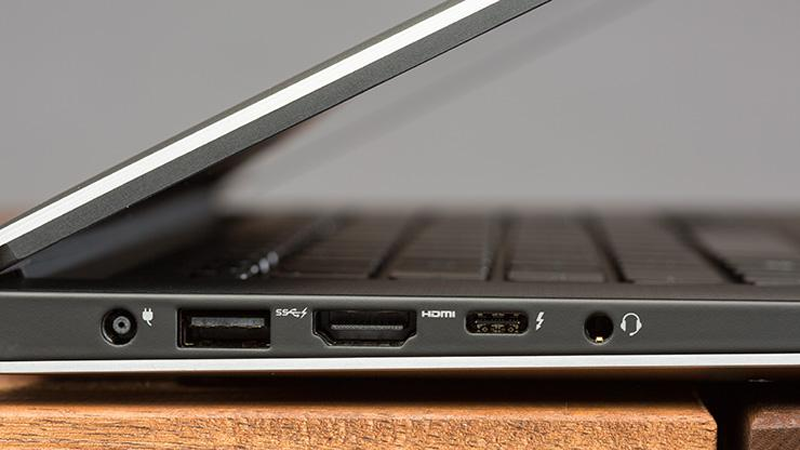 Dell sở hữu các cổng kết nối đa dạng hơn